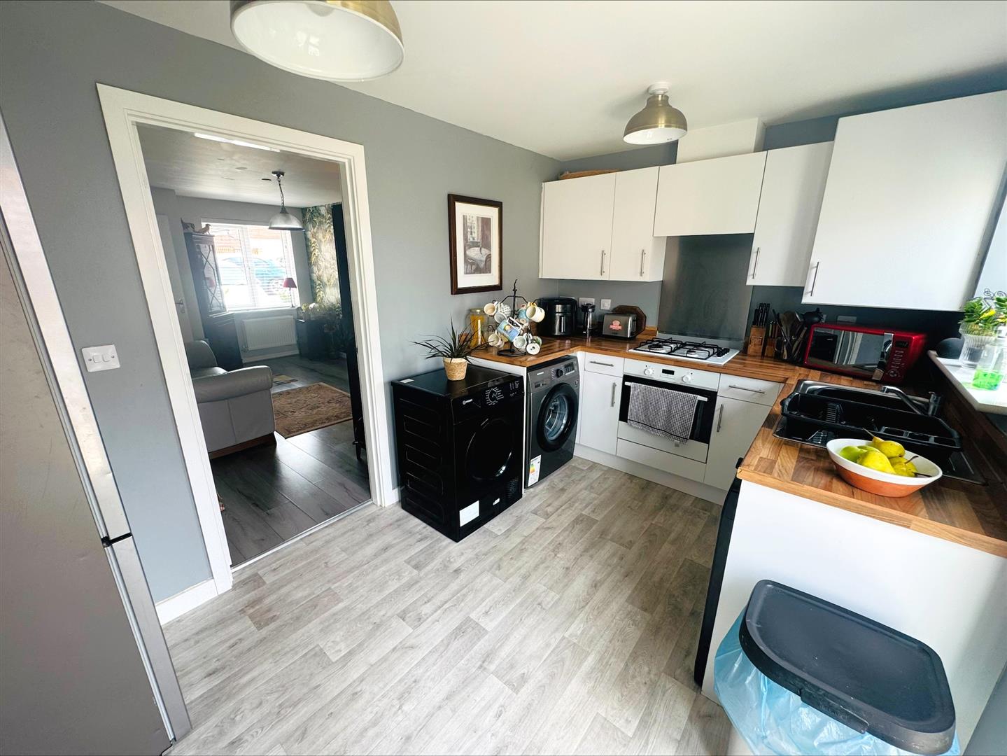 Clos Y Nant, Carway, Kidwelly, SA17 4JH